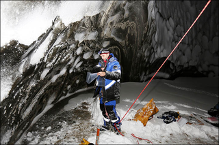 Illustration for article titled Scientists Have Climbed To The Bottom Of The Mysterious Siberian Crater